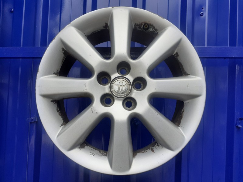 Recambio de llanta para toyota avensis berlina (t25) 2.2 d-4d cat referencia OEM IAM 4261105140B  