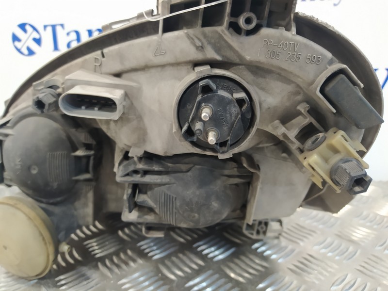 Recambio de faro derecho para mercedes-benz clase a (w168) 1.4 cat referencia OEM IAM 0301192202  A1688201861