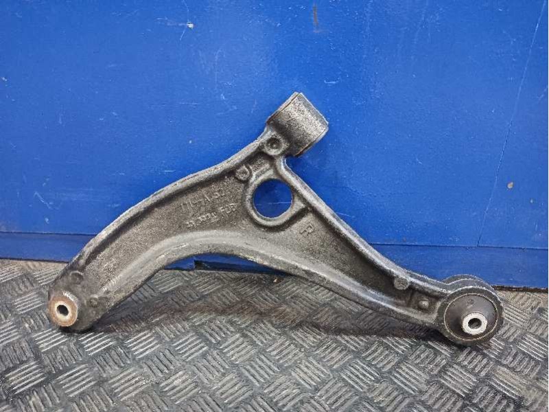 Recambio de brazo suspension inferior delantero derecho para nissan interstar m1 fm referencia OEM IAM 5450100Q1C  