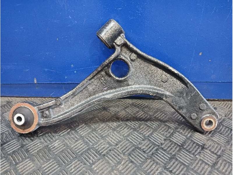 Recambio de brazo suspension inferior delantero derecho para nissan interstar m1 fm referencia OEM IAM 5450100Q1C  