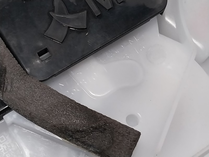 Recambio de cerradura puerta trasera izquierda para toyota yaris cross cross (xp210) referencia OEM IAM M7314460M6  