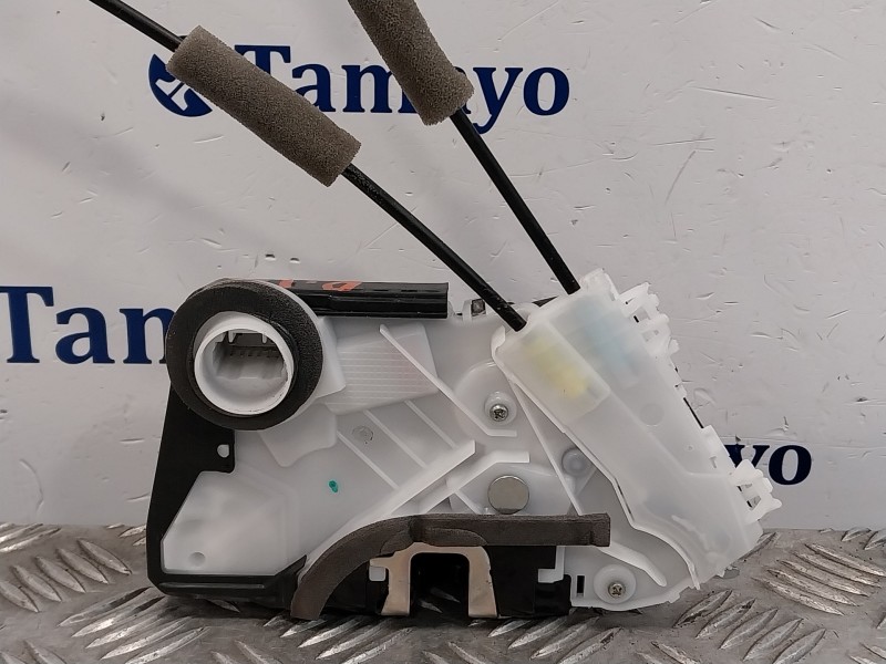 Recambio de cerradura puerta delantera izquierda para toyota yaris cross cross (xp210) referencia OEM IAM M7313660M6  