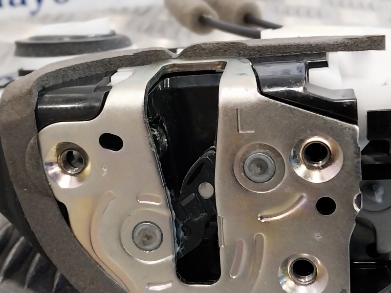 Recambio de cerradura puerta delantera izquierda para toyota yaris cross cross (xp210) referencia OEM IAM M7313660M6  