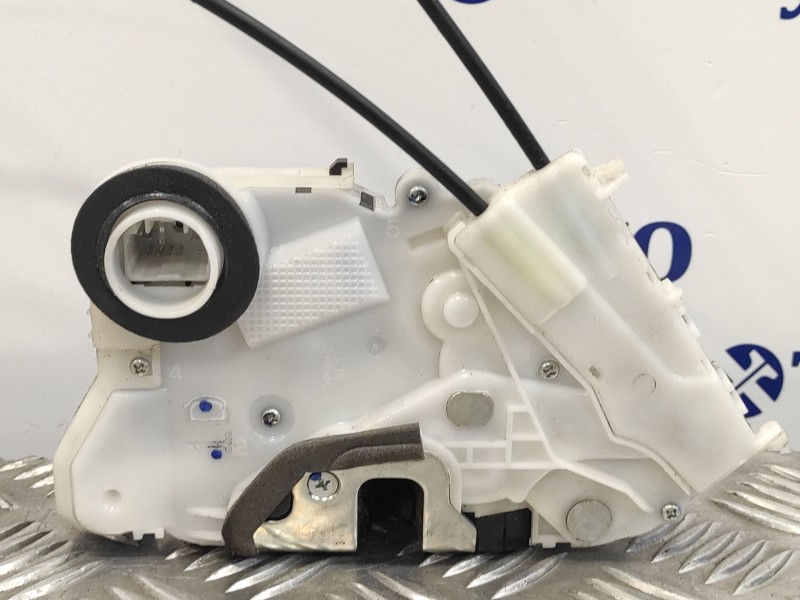Recambio de cerradura puerta delantera izquierda para toyota yaris 1.3 16v cat referencia OEM IAM   