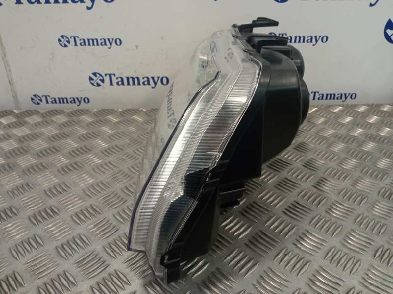Recambio de faro derecho para suzuki grand vitara jb (jt) referencia OEM IAM 082181135R  
