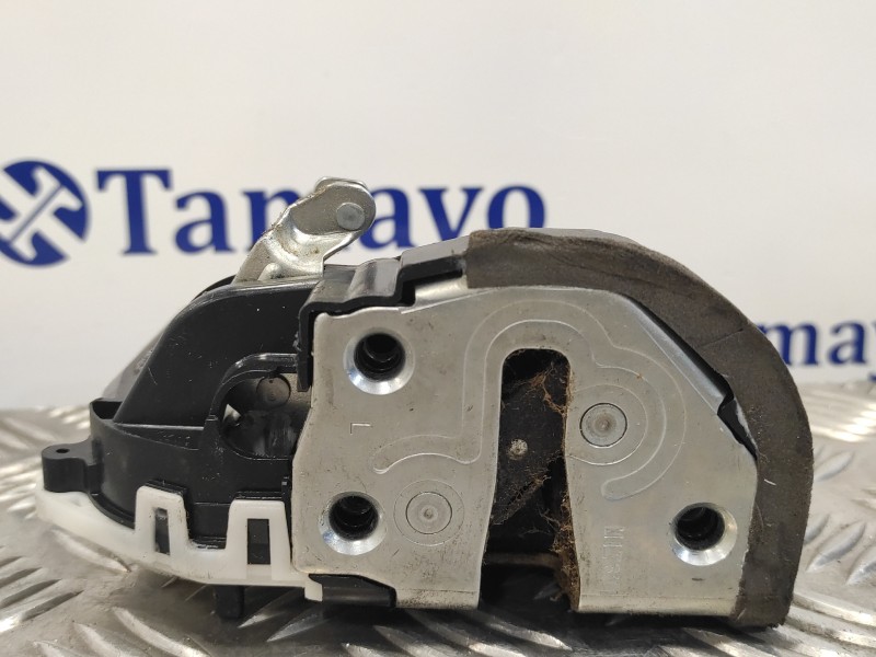 Recambio de cerradura puerta trasera izquierda para toyota yaris 1.3 16v cat referencia OEM IAM   