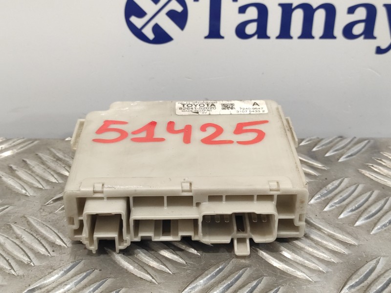 Recambio de modulo electronico para toyota yaris 1.3 16v cat referencia OEM IAM 8264152020  72409647