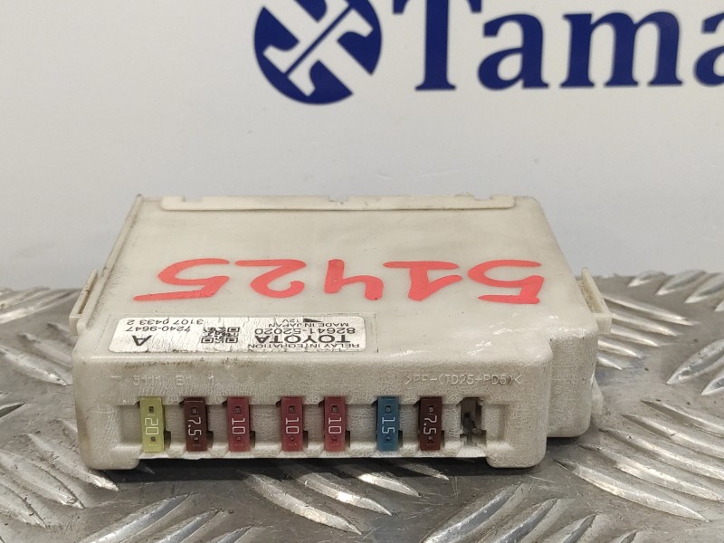 Recambio de modulo electronico para toyota yaris 1.3 16v cat referencia OEM IAM 8264152020  72409647