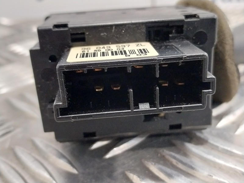 Recambio de mando limpia para peugeot 206 berlina 2.0 hdi cat referencia OEM IAM 96049597ZL  61580003