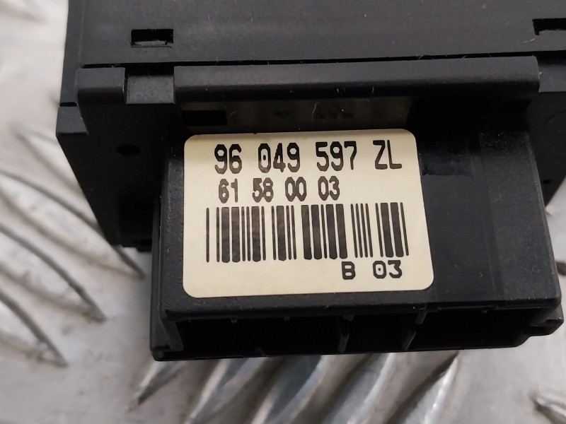 Recambio de mando limpia para peugeot 206 berlina 2.0 hdi cat referencia OEM IAM 96049597ZL  61580003