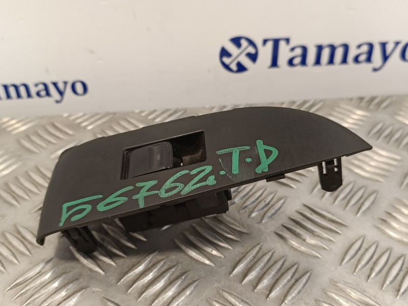 Recambio de mando elevalunas trasero derecho para toyota prius (nhw30) 1.8 16v cat referencia OEM IAM 7427147060  