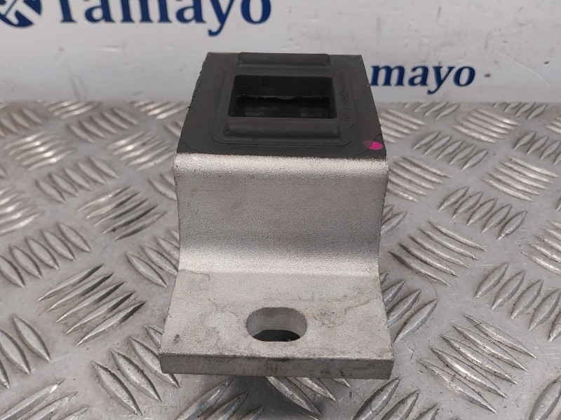 Recambio de soporte motor izquierdo para nissan interstar m1 fm referencia OEM IAM 8200676857  