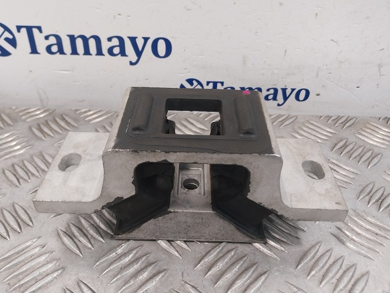 Recambio de soporte motor izquierdo para nissan interstar m1 fm referencia OEM IAM 8200676857  
