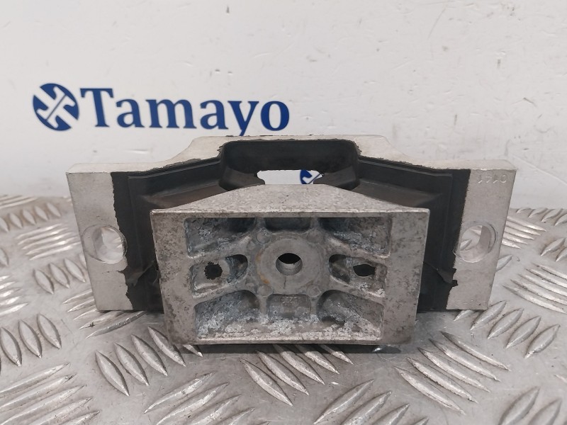 Recambio de soporte motor izquierdo para nissan interstar m1 fm referencia OEM IAM 8200676857  