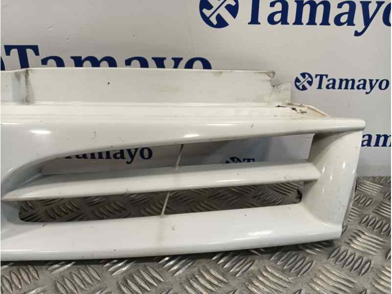 Recambio de rejilla delantera para opel vivaro referencia OEM IAM 8200137047  