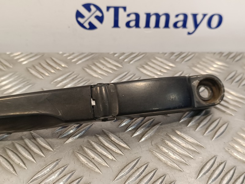 Recambio de brazo limpia delantero izquierdo para volkswagen touareg (7la) 2.5 tdi referencia OEM IAM   