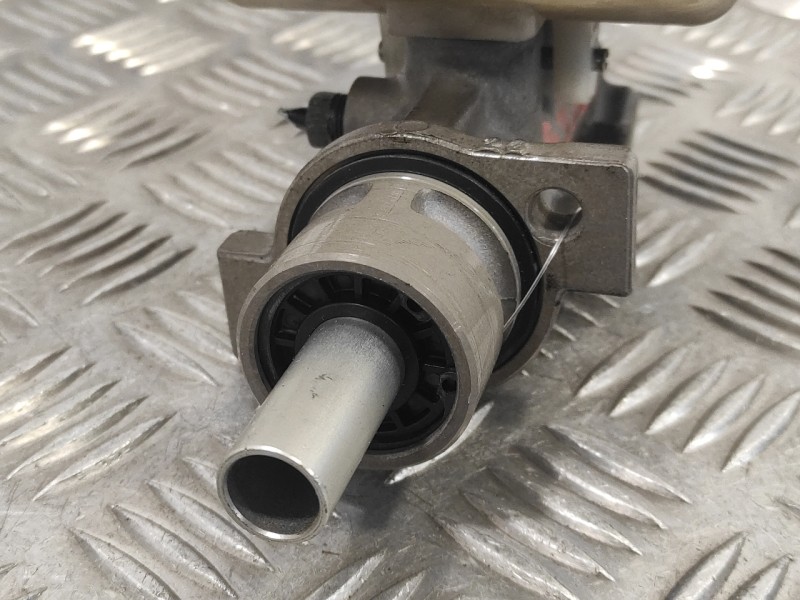 Recambio de bomba freno para citroën xsara berlina 2.0 hdi referencia OEM IAM 21028799  