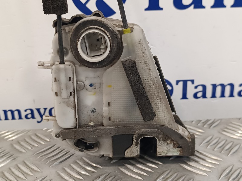 Recambio de cerradura puerta trasera derecha para toyota prius (nhw30) 1.8 16v cat referencia OEM IAM   