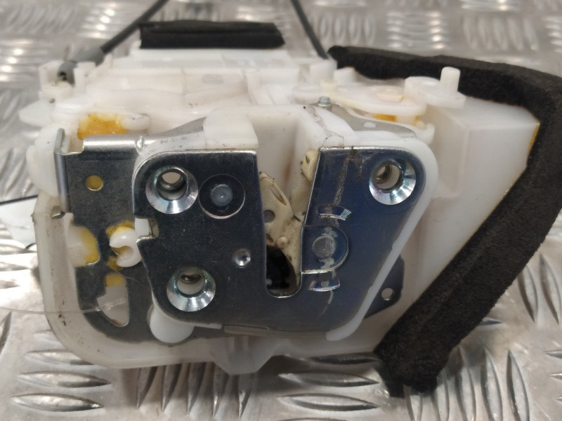 Recambio de cerradura puerta trasera derecha para subaru forester s12 xs classic referencia OEM IAM   