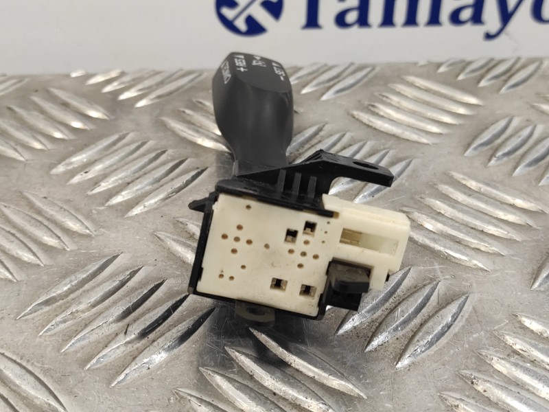 Recambio de mando control velocidad para toyota yaris 1.3 16v cat referencia OEM IAM 18A174  