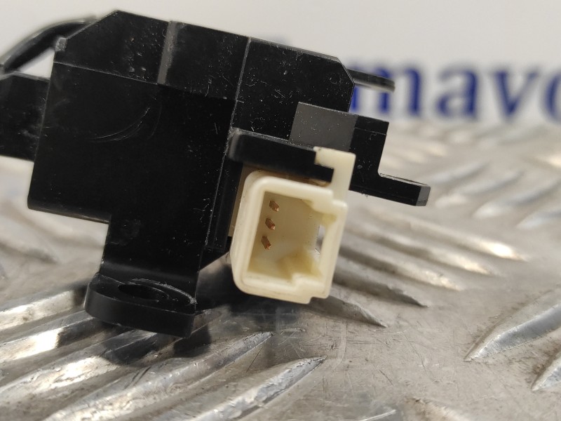 Recambio de mando control velocidad para toyota yaris 1.3 16v cat referencia OEM IAM 18A174  