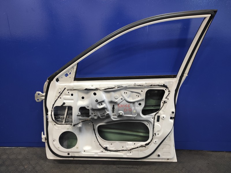 Recambio de puerta delantera derecha para subaru impreza g12 2.0 diesel cat referencia OEM IAM   