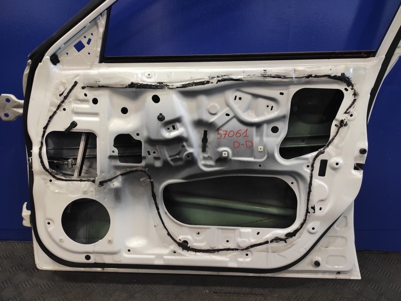 Recambio de puerta delantera derecha para subaru impreza g12 2.0 diesel cat referencia OEM IAM   