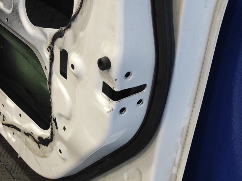 Recambio de puerta delantera derecha para subaru impreza g12 2.0 diesel cat referencia OEM IAM   