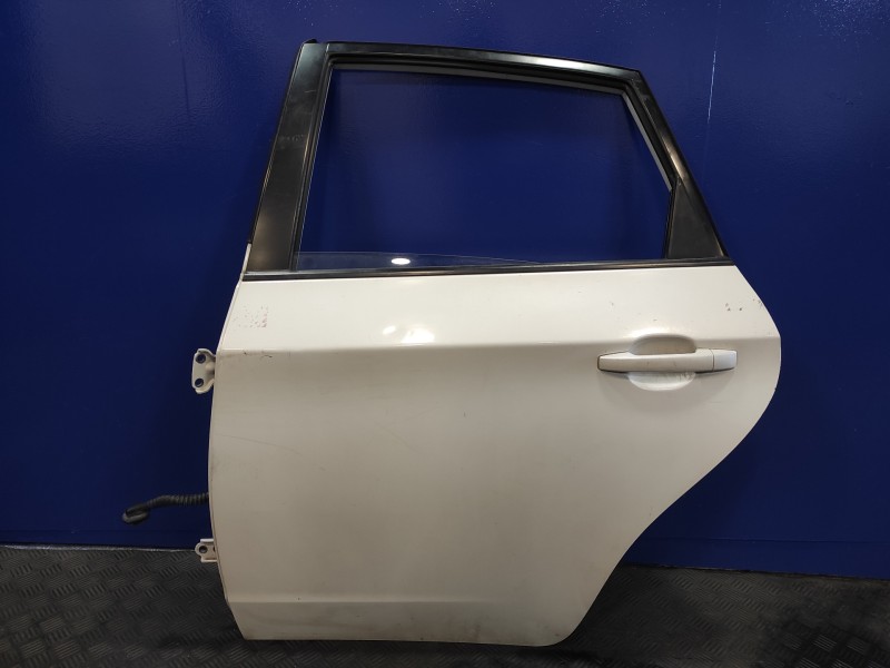 Recambio de puerta trasera izquierda para subaru impreza g12 2.0 diesel cat referencia OEM IAM   