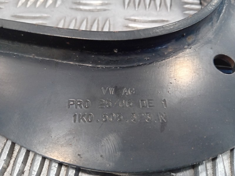 Recambio de tirante trasero superior derecho para seat leon (1p1) 2.0 tdi referencia OEM IAM 1K0505323N  