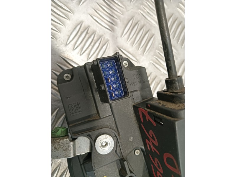 Recambio de cerradura puerta delantera derecha para opel astra g berlina 2.0 dti referencia OEM IAM 24444016 EY  