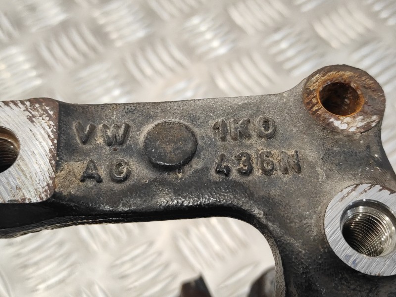 Recambio de mangueta trasera derecha para volkswagen golf v berlina (1k1) 1.9 tdi referencia OEM IAM 1K0436N  
