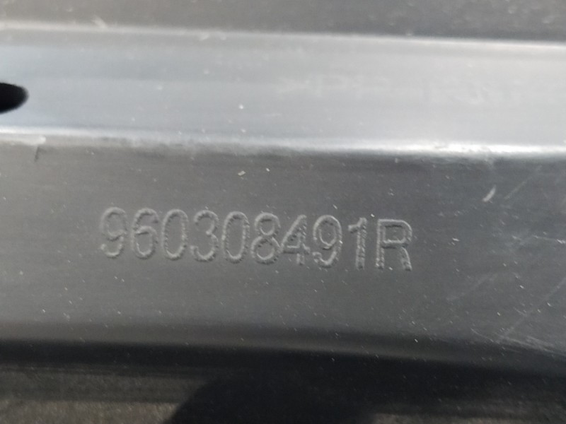 Recambio de aleron trasero para renault kadjar referencia OEM IAM 960308491R  