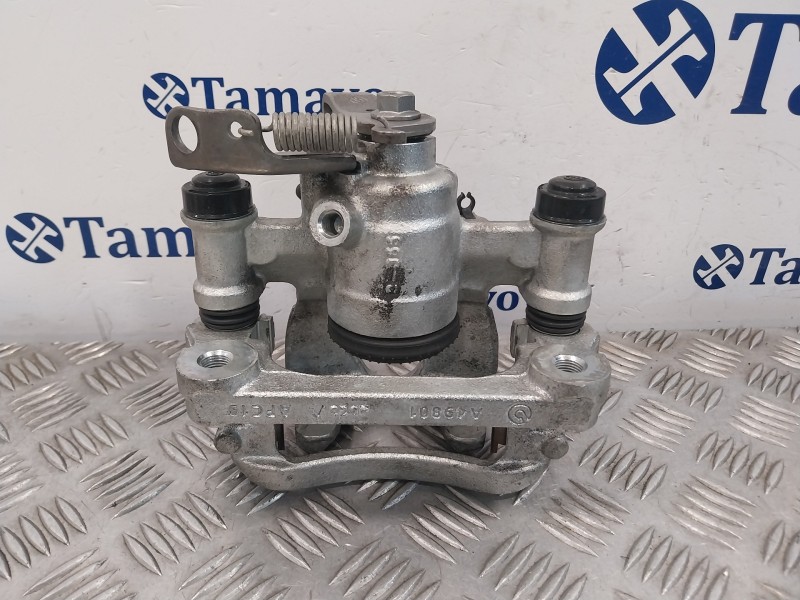 Recambio de pinza freno trasera derecha para nissan interstar m1 fm referencia OEM IAM A49801  