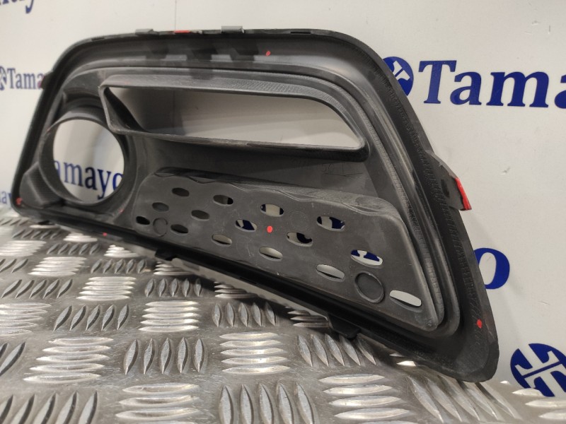 Recambio de moldura para renault captur 1.2 tce referencia OEM IAM 620740754R  