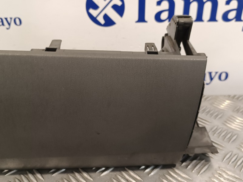 Recambio de guantera para toyota prius (nhw30) 1.8 16v cat referencia OEM IAM 5551147040  5545247050