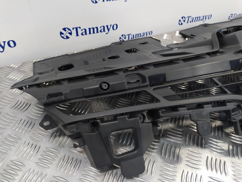 Recambio de rejilla delantera para renault clio iv 1.5 dci diesel fap referencia OEM IAM 622563184R  