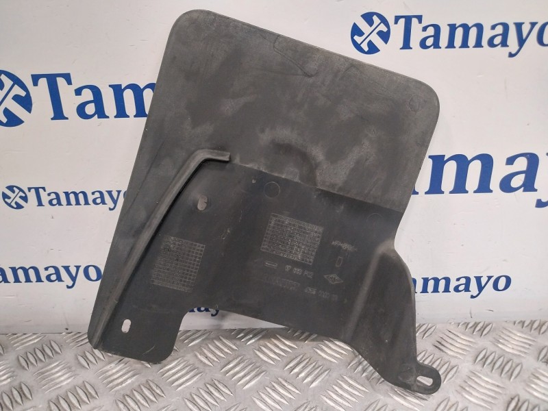 Recambio de moldura para nissan interstar m1 fm referencia OEM IAM 638500003R  