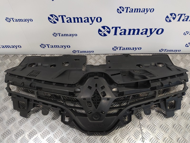 Recambio de rejilla delantera para renault clio iv 1.5 dci diesel fap referencia OEM IAM 622563184R  