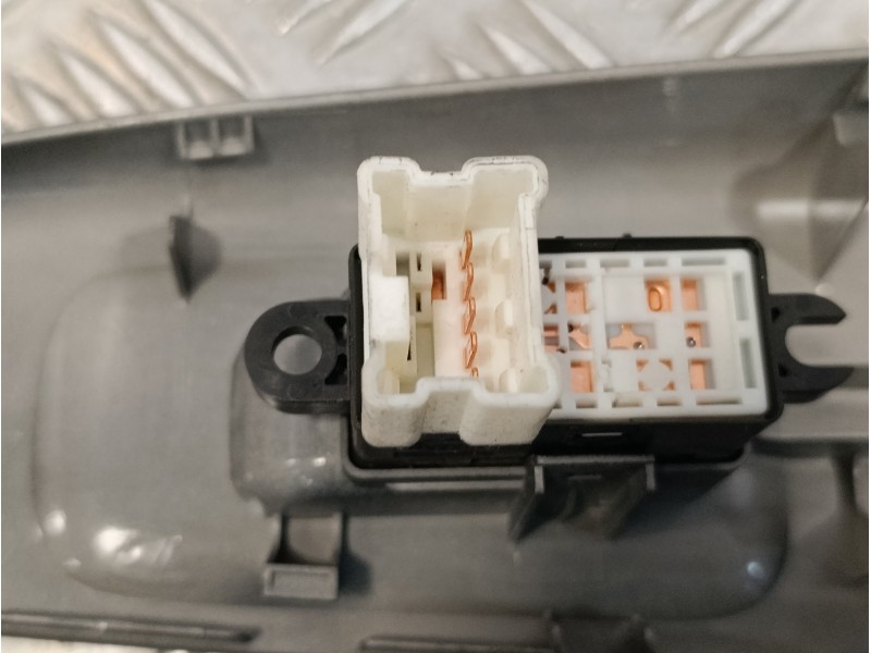 Recambio de mando elevalunas delantero derecho para subaru impreza g12 2.0 diesel cat referencia OEM IAM 94266FG560  