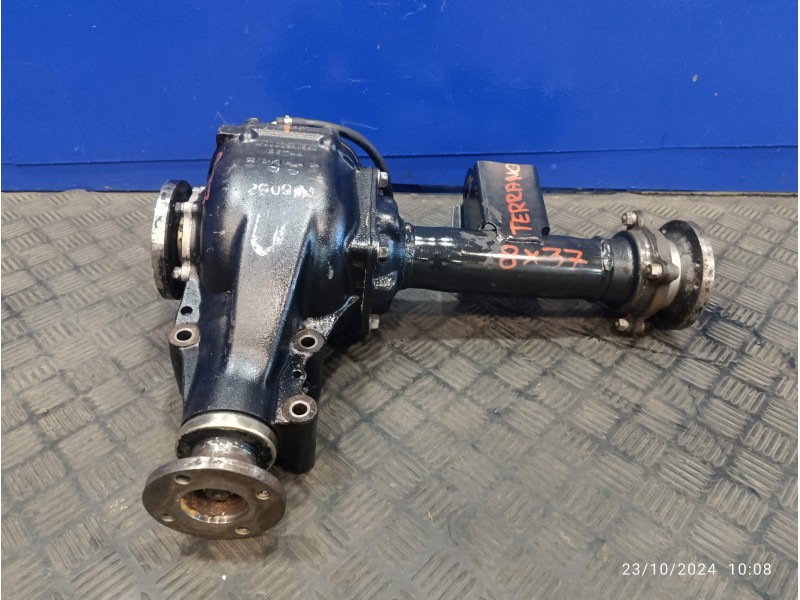 Recambio de diferencial delantero para nissan terrano/terrano.ii (r20) 2.7 turbodiesel referencia OEM IAM 38511G23007  383516230