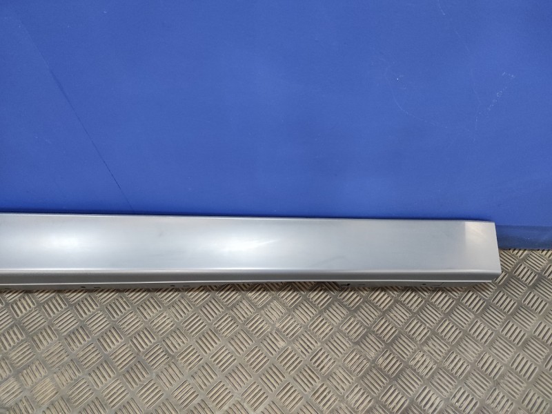 Recambio de estribo para bmw serie 3 lim. (f30) referencia OEM IAM 51777256912  