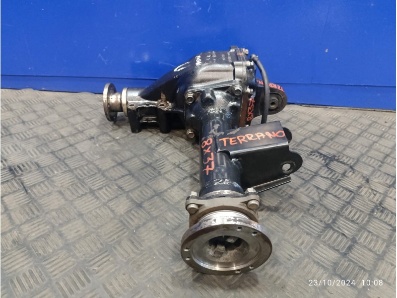 Recambio de diferencial delantero para nissan terrano/terrano.ii (r20) 2.7 turbodiesel referencia OEM IAM 38511G23007  383516230