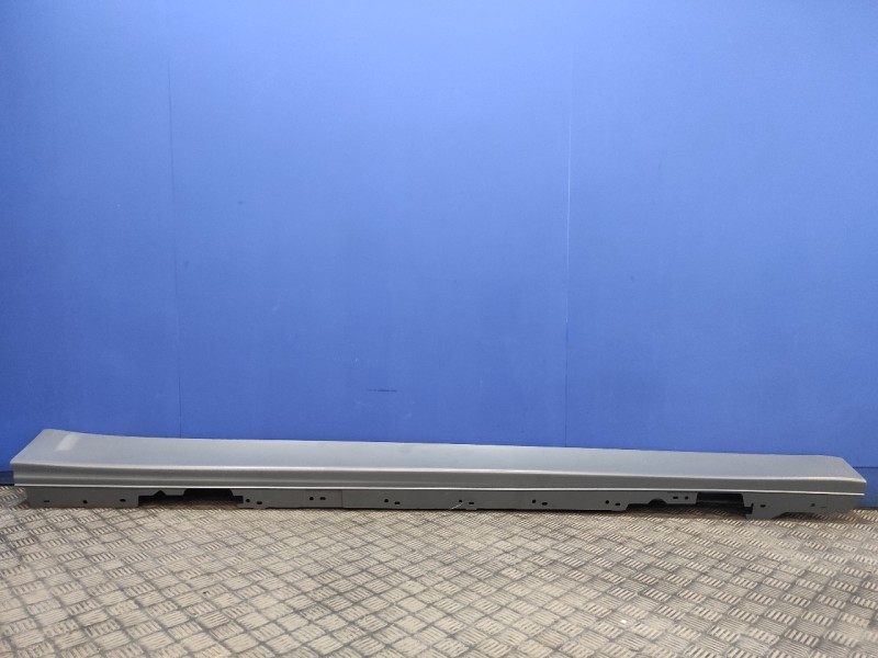 Recambio de estribo para bmw serie 3 lim. (f30) referencia OEM IAM 51777256912  