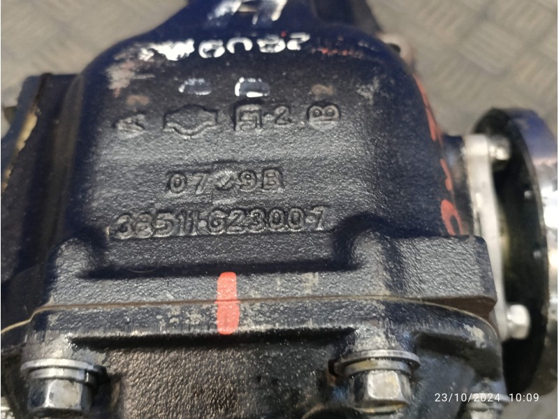 Recambio de diferencial delantero para nissan terrano/terrano.ii (r20) 2.7 turbodiesel referencia OEM IAM 38511G23007  383516230