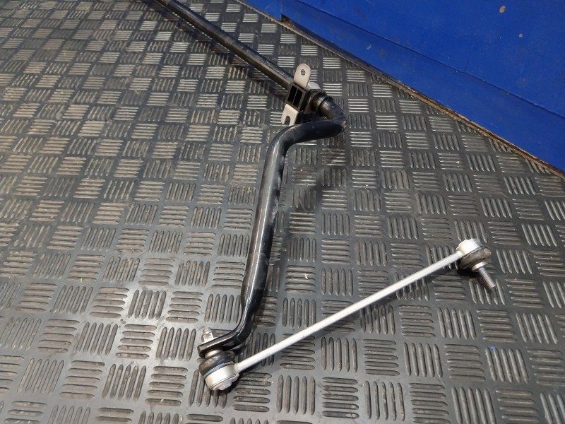Recambio de barra estabilizadora delantera para nissan interstar m1 fm referencia OEM IAM 546110036R  