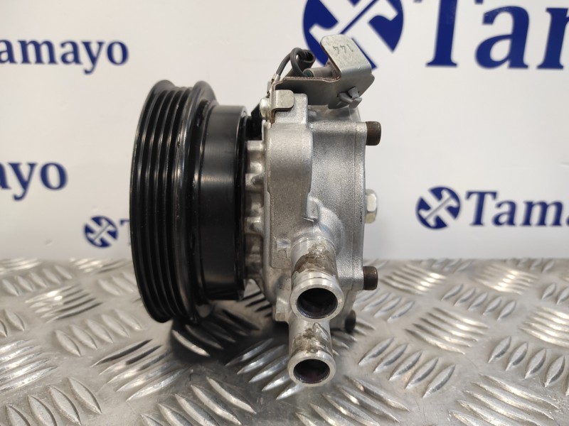Recambio de bomba agua para toyota hilux pick up referencia OEM IAM 4181000040  