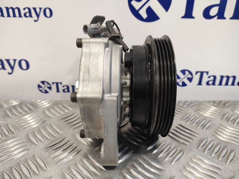 Recambio de bomba agua para toyota hilux pick up referencia OEM IAM 4181000040  