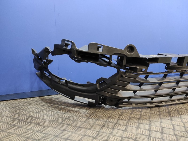 Recambio de rejilla paragolpes central para renault espace v 1.6 dci diesel fap energy referencia OEM IAM 622548143R  
