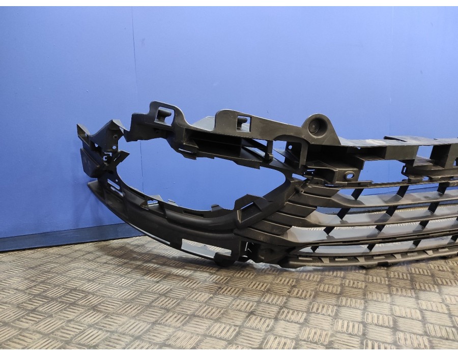 Recambio de rejilla paragolpes central para renault espace v 1.6 dci diesel fap energy referencia OEM IAM 622548143R  